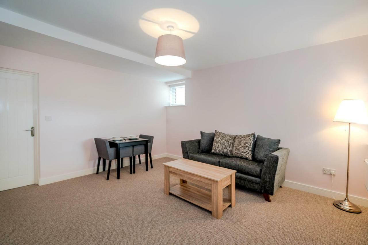 Cannock Hotel Apartments מראה חיצוני תמונה