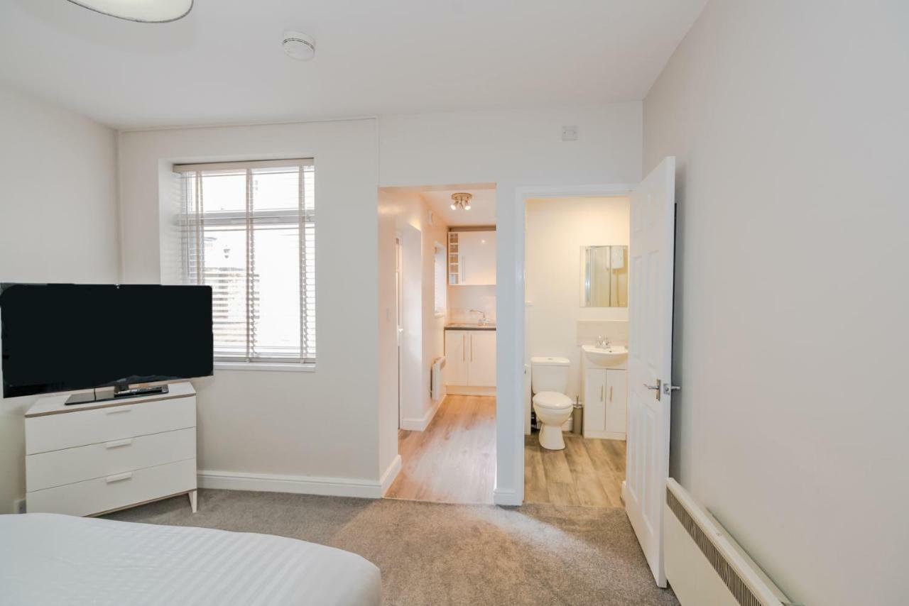 Cannock Hotel Apartments מראה חיצוני תמונה